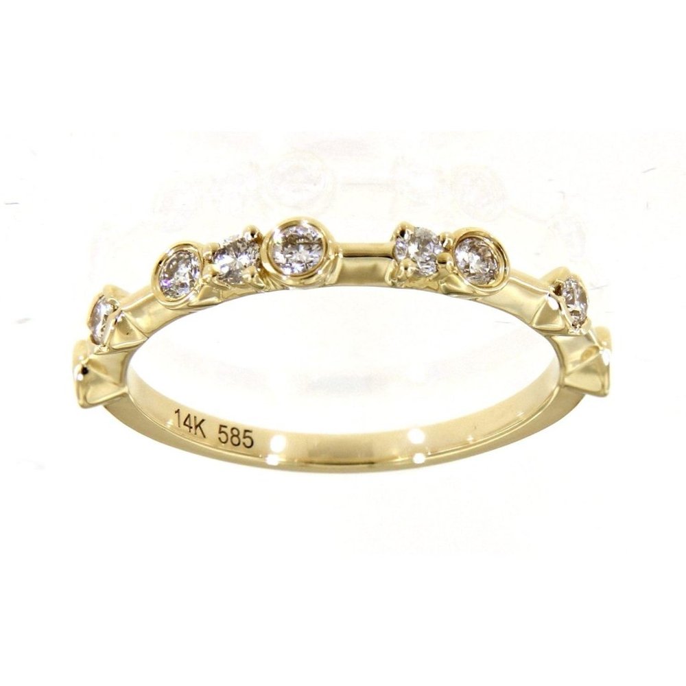 Real Diamond Beautiful Wedding Band Yellow Gold